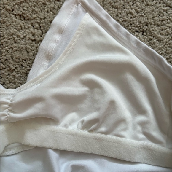 Women's NWT Title Nine workout White Solid Dream Halter Bra Top Shirt large - Picture 9 of 11